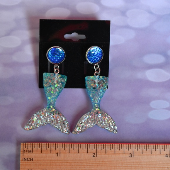 Host Pick NWT Mermaid Tail Dangling Earrings - Picture 4 of 5